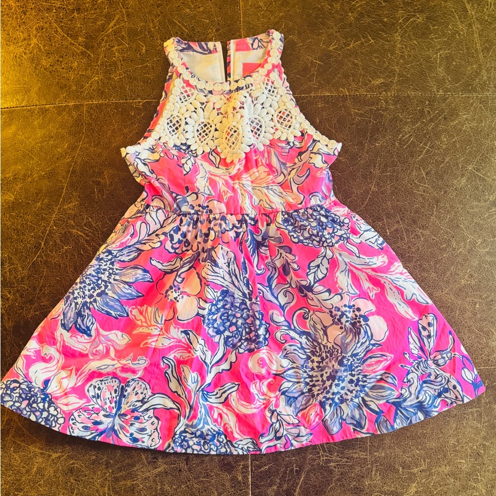 Rare pattern, practically new Lily Pulitzer dress, girls size 7!